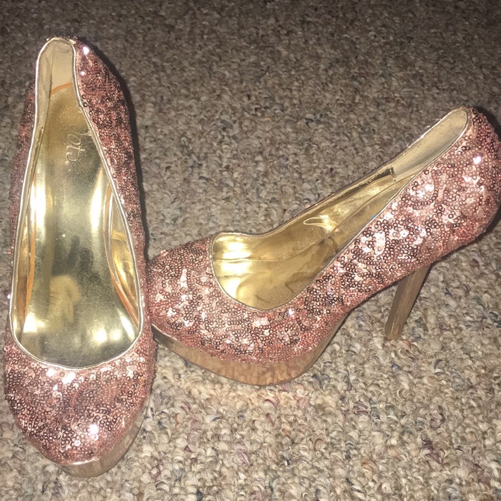 Sequence shoes